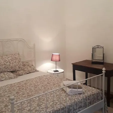 Holiday home Carrubo - Giardino In Citta